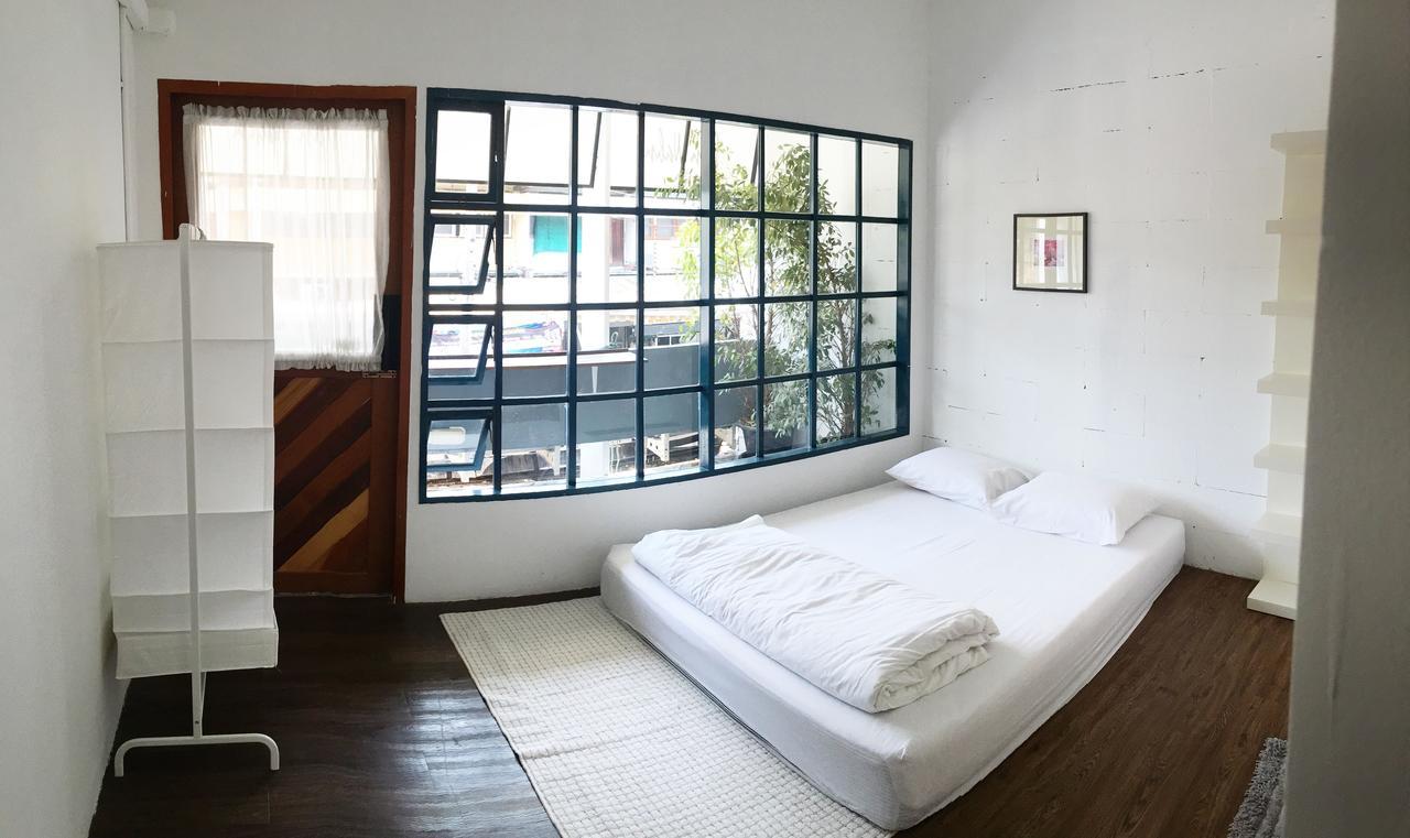 Funwahn Hostel And Cafe 치앙마이 외부 사진