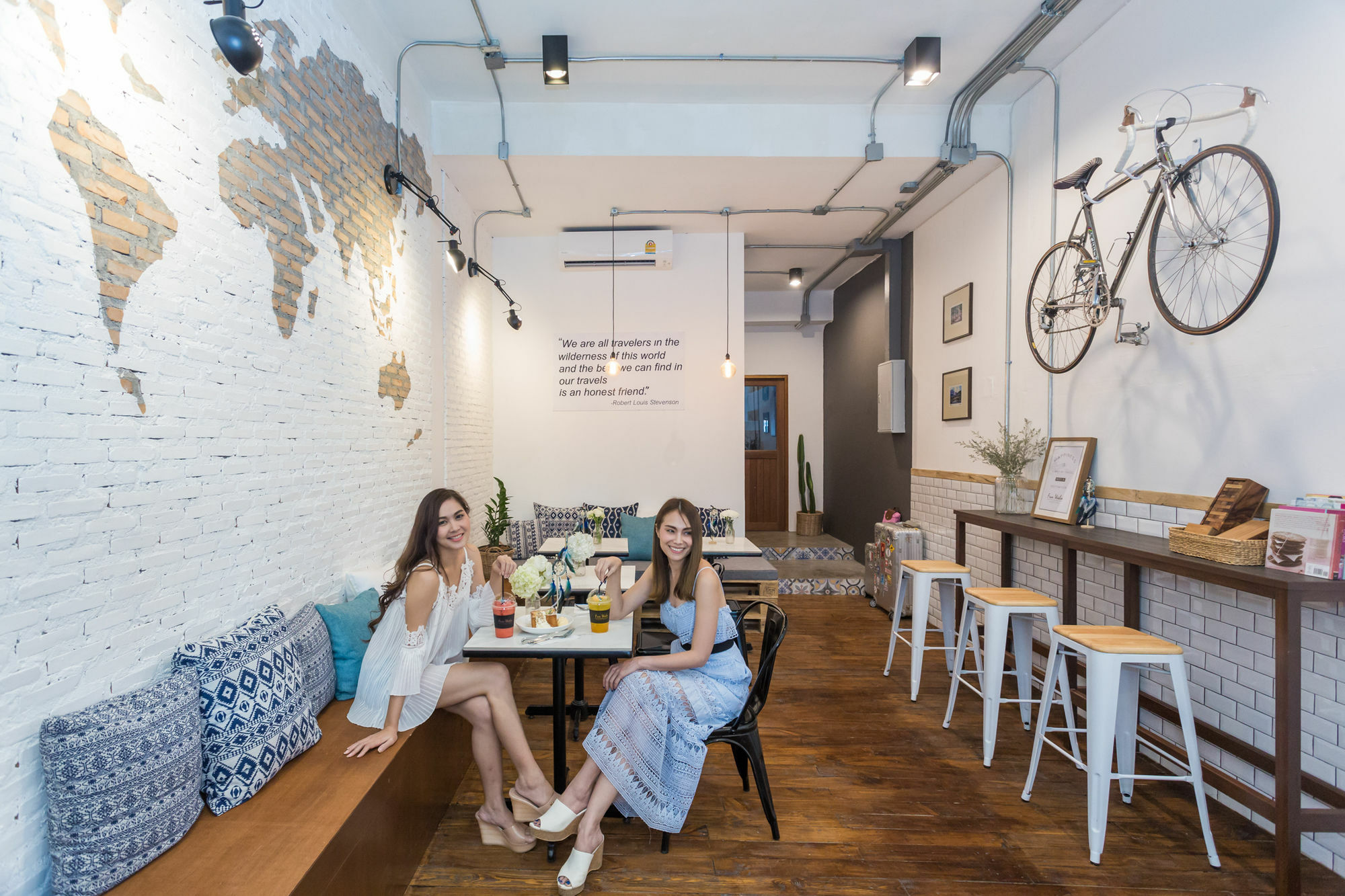 Funwahn Hostel And Cafe 치앙마이 외부 사진